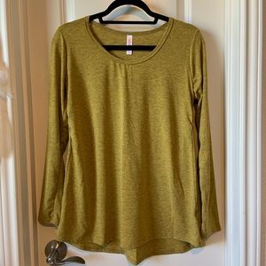 LuLaRoe Lynnae Long Sleeve Top